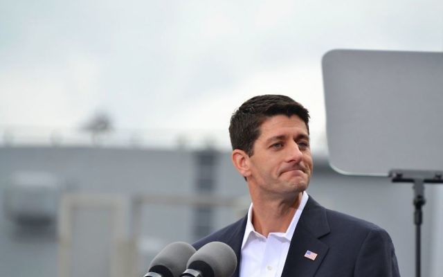 Paul Ryan après avoir été présenté comme candidat à la vice-présidence des Etats-Unis sur le ticket républicain de Mitt Romney pour l'élection présidentielle 2012, le 11 août 2012. (Crédit : CC BY 2.0, Tony Alter - Flickr: Congressman Paul Ryan (R,Wisconsin), via WikiCommons) Paul Ryan après avoir été présenté comme candidat à la vice-présidence des Etats-Unis sur le ticket républicain de Mitt Romney pour l'élection présidentielle 2012, le 11 août 2012. (Crédit : CC BY 2.0, Tony Alter - Flickr: Congressman Paul Ryan (R,Wisconsin), via WikiCommons)