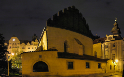 La synagogue Vieille-Nouvelle, en 2005 (Crédit : Panoramas/Flicker/CC BY-ND 2.0)