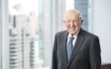 Le philanthrope David "Sandy" Gottesman a donné le montant important de 200 millions de dollars au projet de Bibliothèque Nationale. (Crédit : autorisation de Sandy Gottesman)