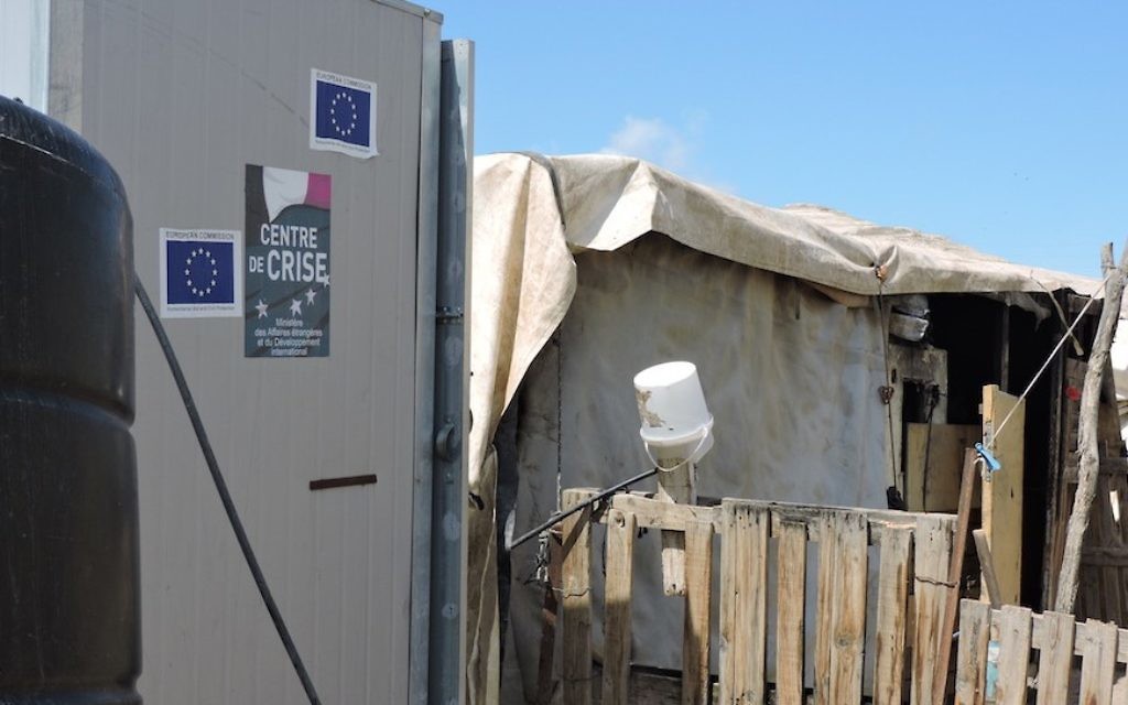 Un bâtiment financé par l'UE situé en Cisjordanie (Crédit : Ben Sales/JTA)