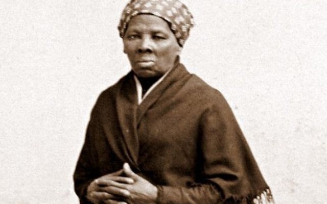 L’abolitionniste et humanitaire afro-américaine Harriet Tubman vers 1885. (Crédit : H. Seymour Squyer, National Portrait Gallery, Wikimedia commons) L’abolitionniste et humanitaire afro-américaine Harriet Tubman vers 1885. (Crédit : H. Seymour Squyer, National Portrait Gallery, Wikimedia commons)