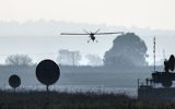 Un drone de Tsahal atterrissant dans un aérodrome du plateau du Golan, le 20 janvier 2015 (Crédit : Jack Guez/AFP)