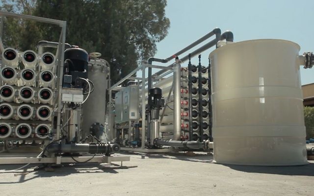 Le système d'osmose inversée ReFlex de Desalitech traite les sources d'eau dans le monde entier en utilisant moins d'énergie et en produisant moins de déchets que la plupart des systèmes de ses concurrents (Crédit : autorisation) Le système d'osmose inversée ReFlex de Desalitech traite les sources d'eau dans le monde entier en utilisant moins d'énergie et en produisant moins de déchets que la plupart des systèmes de ses concurrents (Crédit : autorisation)