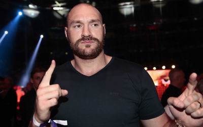 Le boxer Tyson Fury avant le Championnat européen des poids louds, à Hamburg, en Allemagne, le 7 mai 2016 (Crédit : Oliver Hardt/Bongarts/Getty Images via JTA)