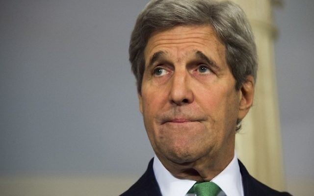 Le Secrétaire d'Etat américain John Kerry, fait une déclaration sur la Syrie au département d'Eta,t à Washington, D.C., le 15 mars 2016. (Crédit : Jim Watson/AFP) Le Secrétaire d'Etat américain John Kerry, fait une déclaration sur la Syrie au département d'Eta,t à Washington, D.C., le 15 mars 2016. (Crédit : Jim Watson/AFP)