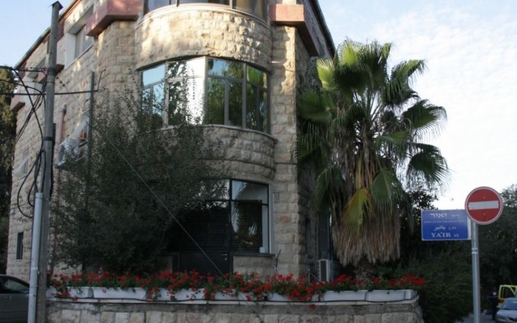 La maison Bak'a sur la rue Rakevet (Crédit : Shmuel Bar-Am)