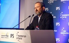 L'ancien Premier ministre et ministre de la Défense Ehud Barak à la Conférence de Herzliya, le 16 juin 2016. (Crédit : Adi Cohen Zedek)