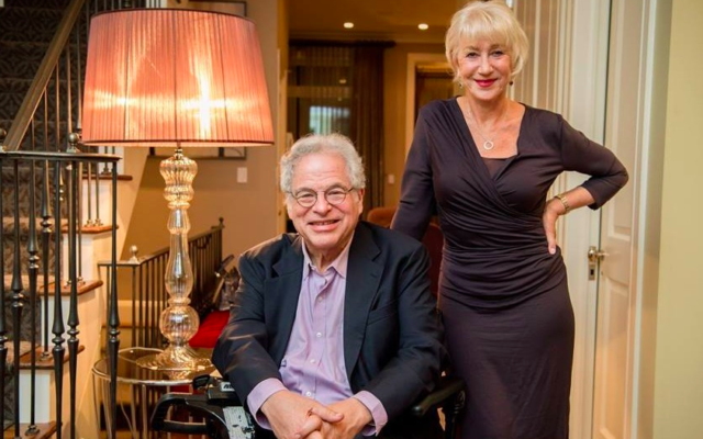 L'actrice Helen Mirren présentera la cérémonie de remise du prix Genesis, attribuée cette année au violoniste Itzhak Perlman, à Jérusalem, le 23 juin 2016. (Crédit : Facebook)