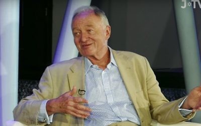 Lors de son interview sur J-TV diffusée le 21 juin 2016, l'ancien maire de Londres Ken Livingstone a dit qu'il inviterait à dîner celui qui réussirait à prouver qu'il avait tort sur le 'fait' qu'Hitler avait soutenu le sionisme. (Crédit : capture d'écran YouTube )