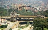 Le pont de Point Zéro dans le centre de Medellin, la deuxième ville de Colombie. (Crédits : Yimicorrea / CC BY-SA 3.0 / Wikipedia)
