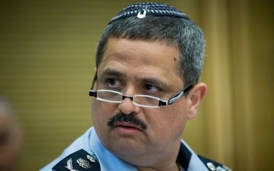 Le chef de la police Roni Alsheich lors d’une réunion à la Knesset, le 29 mars 2016. (Crédits : Yonatan Sindel / Flash 90)