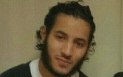 Larossi Abballa a poignardé à mort un policier français et sa campagne à Magnanville, au nord ouest de Paris, le 13 juin 2016. (Crédit : YouTube/AFP)