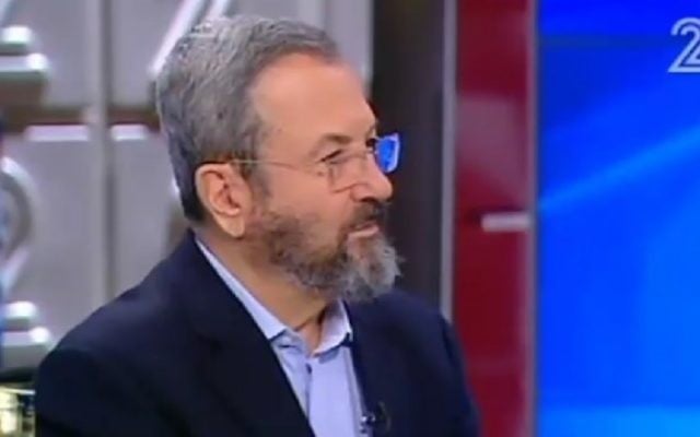 L'ancien Premier ministre Ehud Barak sur la Deuxième chaîne, le 17 juin 2016. (Crédit : capture d'écran Deuxième chaîne) L'ancien Premier ministre Ehud Barak sur la Deuxième chaîne, le 17 juin 2016. (Crédit : capture d'écran Deuxième chaîne)