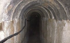 Tunnel découvert entre la bande de Gaza et Israël, le 13 octobre 2013. (Crédit : Times of Israel/Mitch Ginsburg)
