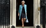 La secrétaire d'Etat à l'Intérieur britannique Theresa May sort du 10 Downing Street, dans le centre de Londres après une rencontre du cabinet le 27 juin 2016 (Crédit : AFP/Leon Neal)