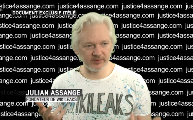 Julian Assange (Crédit : capture d'écran YouTube) Julian Assange (Crédit : capture d'écran YouTube)