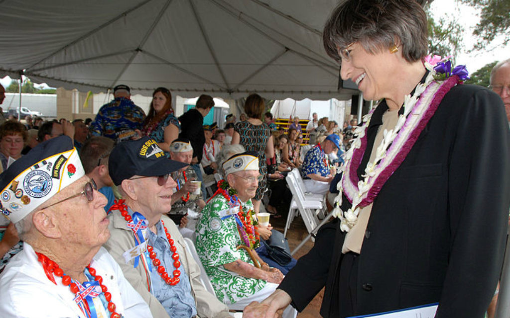 Linda Lingle a été gouverneure de Hawaii pendant deux mandats entre 2002 et 2010, et est le politicien juif le plus connu d'Hawaii. (Wikimedia Commons) Linda Lingle a été gouverneure de Hawaii pendant deux mandats entre 2002 et 2010, et est le politicien juif le plus connu d'Hawaii. (Wikimedia Commons)