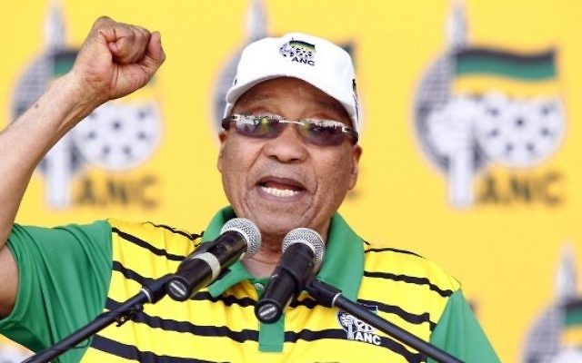 Le président de l'Afrique du Sud et du Congrès national africain (ANC), Jacob Zuma, à Port Elizabeth, en Afrique du Sud, le 16 avril 2016. (Crédit : Michael Sheehan/AFP)