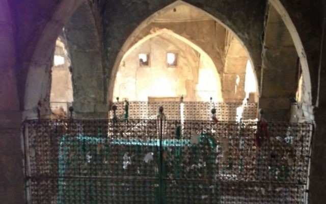 La tombe du prophète juif Nahum à Alqosh, en IraK. (Crédit : CC BY-SA, Chaldean/Wikipedia)