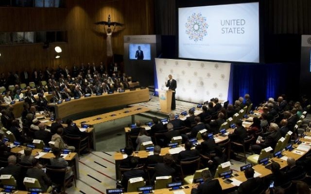 Le président américain Barack Obama pendant un Sommet sur les réfugiés en marge de la 71e Assemblée générale des Nations unies à New York, le 20 septembre 2016. (Crédit : AFP/Jim Watson) Le président américain Barack Obama pendant un Sommet sur les réfugiés en marge de la 71e Assemblée générale des Nations unies à New York, le 20 septembre 2016. (Crédit : AFP/Jim Watson)