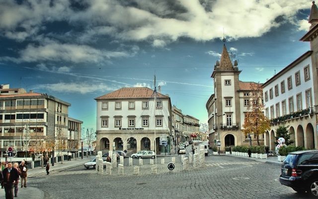 La ville de Covilha, au Portugal. (Crédit : Feliciano Guimarães/ Flickr, CC BY 2.0) La ville de Covilha, au Portugal. (Crédit : Feliciano Guimarães/ Flickr, CC BY 2.0)