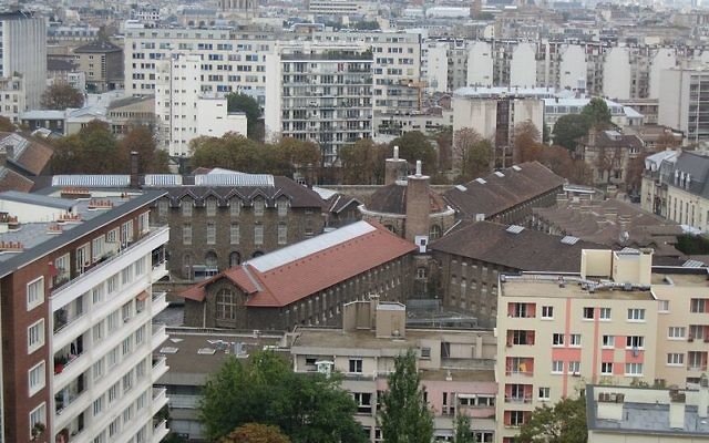 La prison de la Santé, à Paris, France. (Crédit : Michael C. Berch/Wikimedia commons)