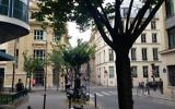 La synagogue de la Victoire et le Consistoire, à Paris. (Crédit : Lisa Klug/ Times of Israel)