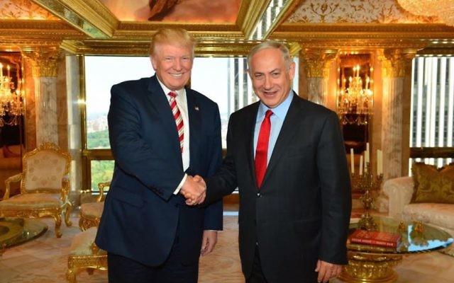 Le candidat républicain à l'élection présidentielle américaine Donald Trump et le Premier ministre Benjamin Netanyahu à New York, le 25 septembre 2016. (Crédit : Kobi Gideon/GPO) Le candidat républicain à l'élection présidentielle américaine Donald Trump et le Premier ministre Benjamin Netanyahu à New York, le 25 septembre 2016. (Crédit : Kobi Gideon/GPO)