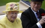 La reine Elizabeth II de Grande-Bretagne et son époux, le prince Philip, duc d'Édimbourg, le 19 juin 2015. (Crédit : Adrian Dennis/AFP)