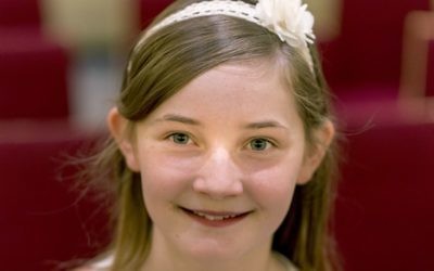 Alma Deutscher, 11 ans, dans le hall du Wiener Musikverein, à Vienne, le 6 octobre 2016. (Crédit : AFP/Joe Klamar)