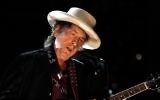 Bob Dylan donne un concert en l'honneur de Michael Douglas, au studio Sony Pictures à Culver City, en Californie, le 11 juin 2009. (Crédit : Kevin Winter/Getty Images for AFI)