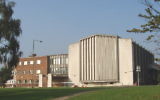 La synagogue Finchley United (Crédit : David Hawgood/Wikipedia)
