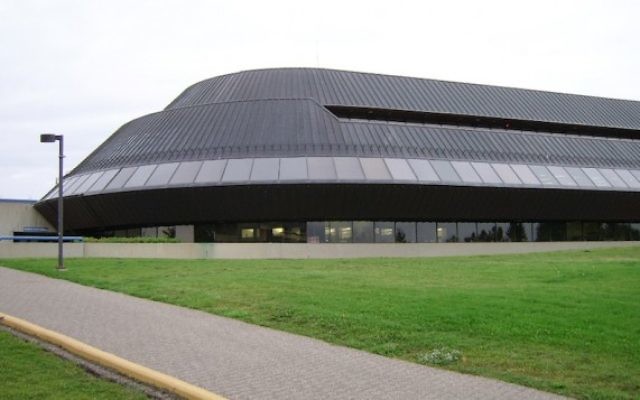 Le bâtiment Student Union à l'université de Lethbridge, dans la province d'Alberta, Canada (Crédits : JTA/Wikimedia Commons)