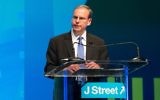 Le directeur général de J Street, Jeremy Ben-Ami, pendant la conférence de l'association, à Washington, le 21 mars 2015. (Crédit : JTA/J Street)