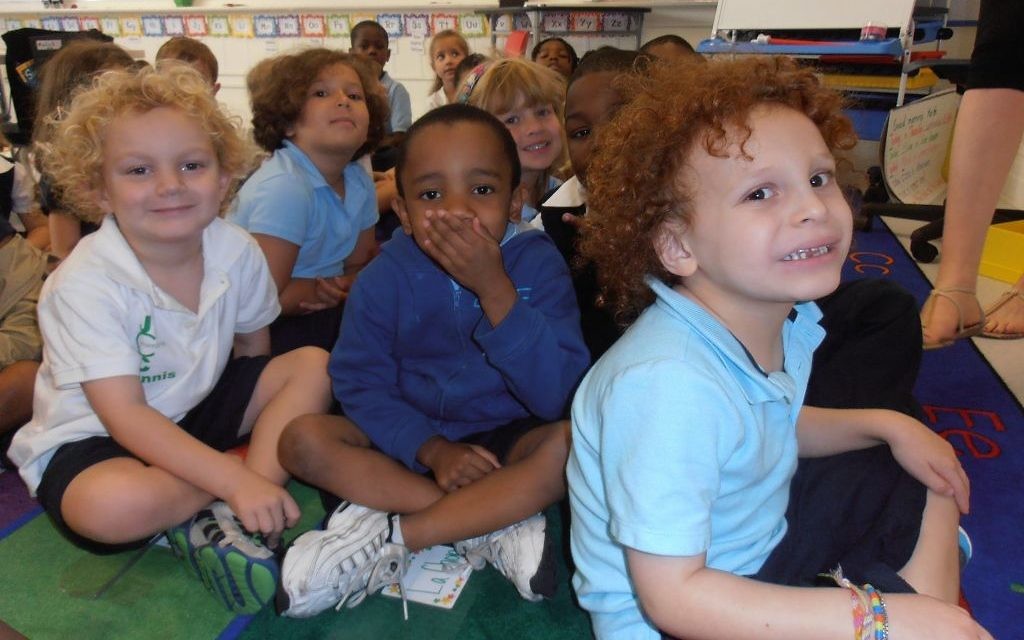 Les élèves de l'école hébraïque de Harlem sont 40% à être blancs, 40% à être noirs et 20% à être latinos. (Crédit : Julie Wiener/JTA) Les élèves de l'école hébraïque de Harlem sont 40% à être blancs, 40% à être noirs et 20% à être latinos. (Crédit : Julie Wiener/JTA)