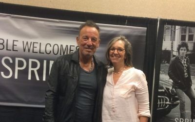 Bruce Springsteen et Amy Kalman à Freehold, New Jersey, le 27 septembre 2016. (Crédit : Amy Kalman)