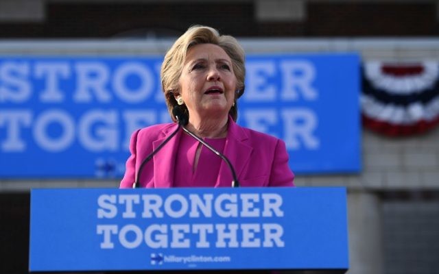 La candidate présidentielle démocrate des États-Unis, Hillary Clinton, à un rassemblement de campagne à Winterville, en Caroline du Nord, le 3 novembre 2016. (Crédit : AFP / Jewel Samad)