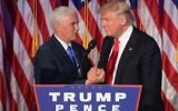 Le président américain élu Donald Trump (à droite) avec son colistier, le vice-président élu Mike Pence, à New York, le 9 novembre 2016. (Crédit : AFP/Jim Watson)