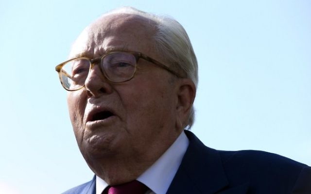 Jean-Marie Le Pen, fondateur du Front national, le 20 août 2015. (Crédit : Kenzo Tribouillard/AFP)