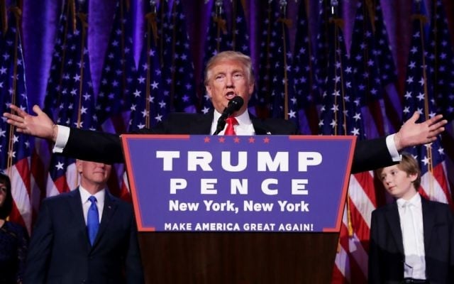 Le président élu Donald Trump pendant son discours de victoire à New York, le 9 novembre 2016. (Crédit : Chip Somodevilla/Getty Images via JTA)