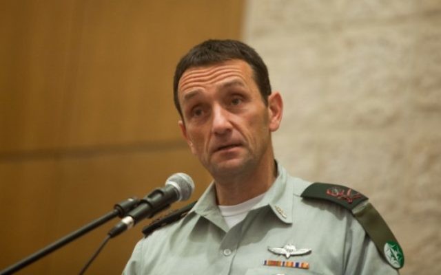 Le chef des services de renseignement militaire, le Maj. Gén. Herzl Halevi lors d'une allocution au ministère des Finances de Jérusalem, le 2 novembre 2015 (Crédit :  Flash90)