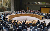 Le Conseil de sécurité vote la résolution 2334, adoptée avec 14 voix pour, zéro contre et une abstention, celle des Etats-Unis, le 23 décembre 2016. (Crédit : Manuel Elias/Nations unies)