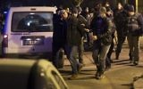 L'homme arrêté par la police turque après des tirs devant l'ambassade des Etats-Unis à Ankara, le 20 décembre 2016. (Crédit : Twitter/Anadolu)
