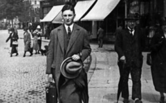 Max Stern en Allemagne, vers 1925, Musée des beaux-arts du Canada, Bibliothèque et Archives, (Crédit : Fondation Max Stern)