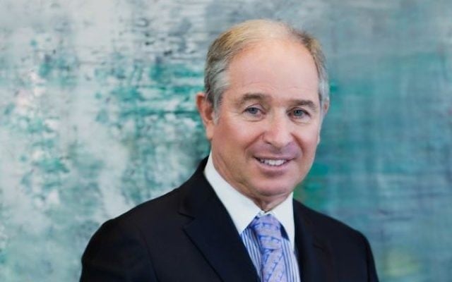 Stephen Schwarzman en 2015. (Crédit : CC BY-SA Lishabai Yi/Wikimedia Commons)