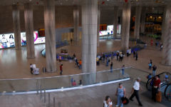 Le hall des arrivées du Terminal 3 de l'aéroport international Ben Gurion. Illustration. (Crédit : Gili Yaari/Flash90)