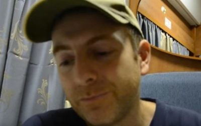 Le blogueur israélo-ukrainien Alexander Lapshin, en septembre 2014. (Crédit : capture d'écran YouTube)
