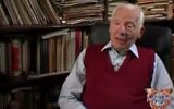 Joseph Rotblat (Crédit : Capture d'écran Youtube)