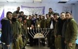 L'initiative Lightforpeace, lancée par le Habad australien aide les soldats israéliens en reversant 1 dollars par selfie envoyé (Crédit: Lightforpeace/Facebook).