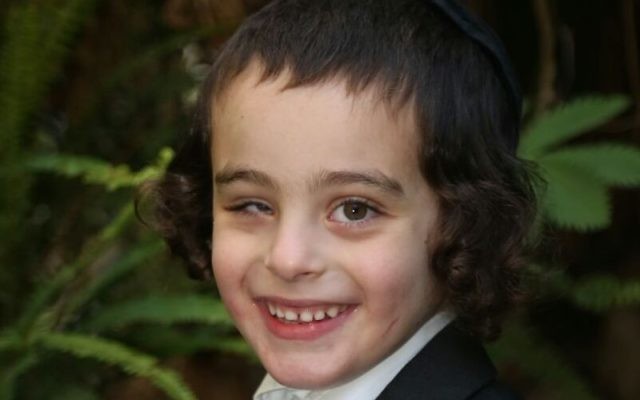 Yaakov Dov Shrut, un enfant de six ans de Jérusalem qui a disparu le 4 décembre 2016 avant d'être retrouvé quelques jours plus tard. (Crédit : police israélienne)